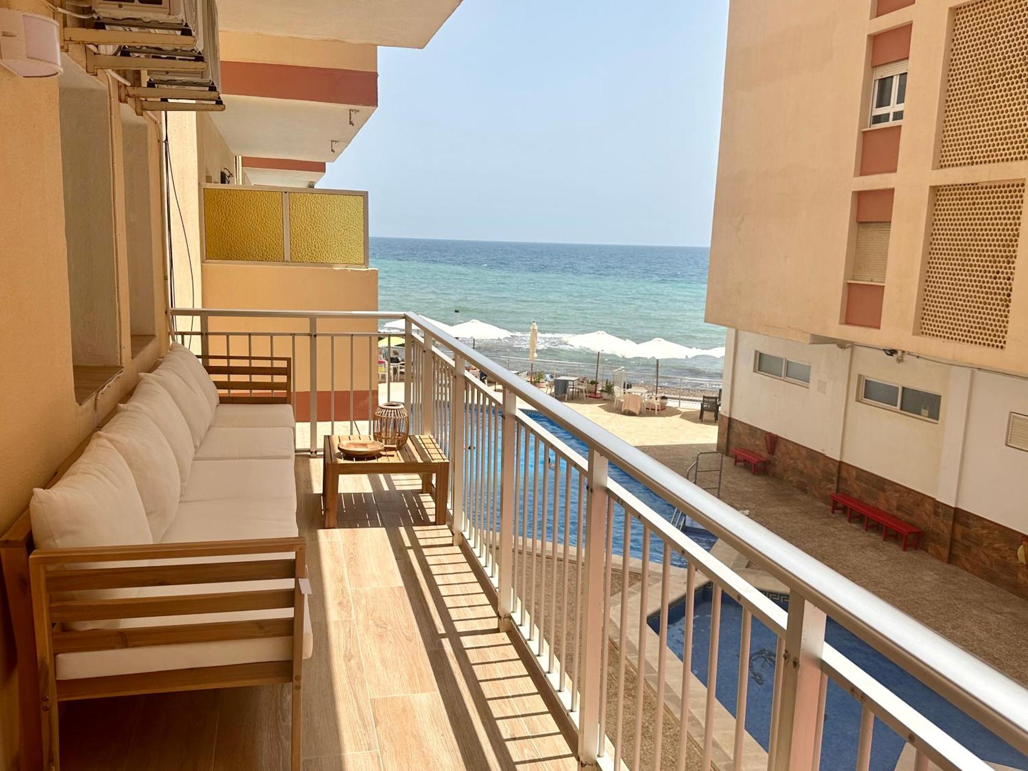 טורבייחה Amazing 3 Bedrooms Apartment With Pool Next To The Sea מראה חיצוני תמונה